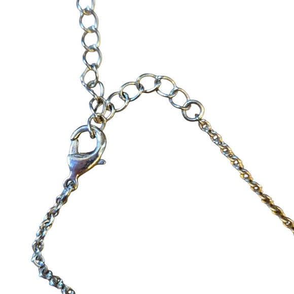 Chic Gold Necklace with Pearl and Silver Accents - Picture 5 of 5